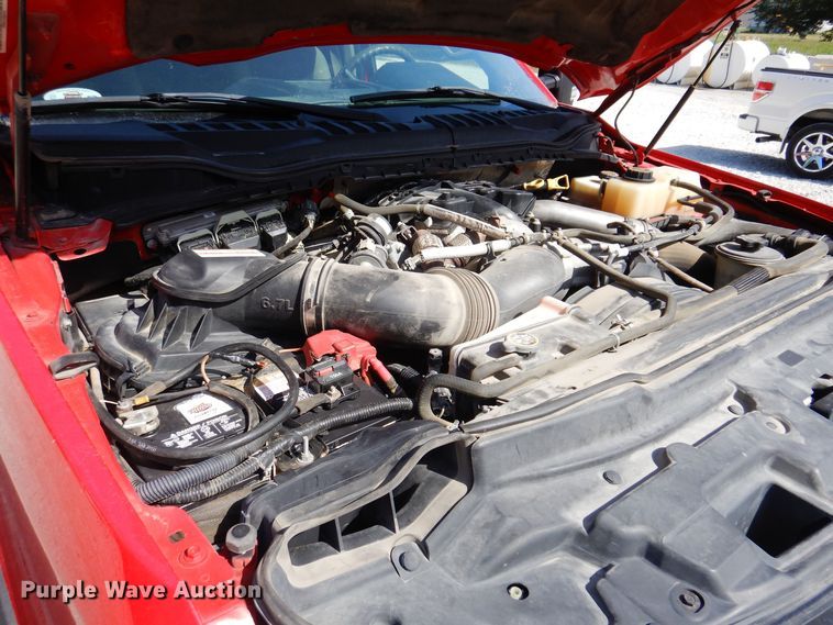 image for item IQ9769 2017 Ford F550 Super Duty XL  dump truck