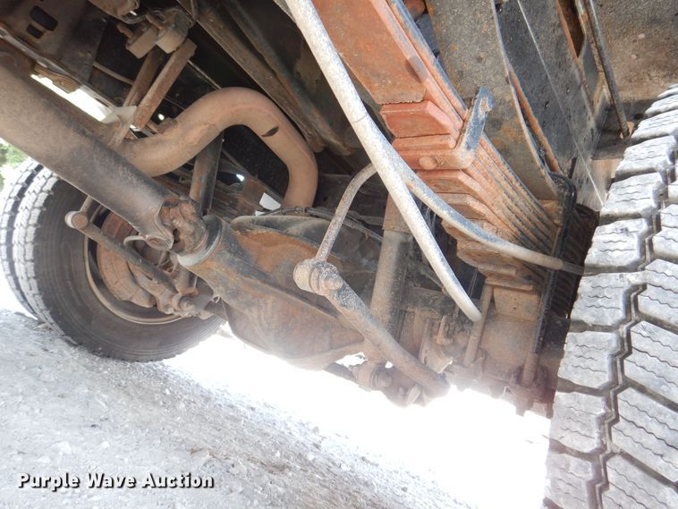 image for item IQ9769 2017 Ford F550 Super Duty XL  dump truck