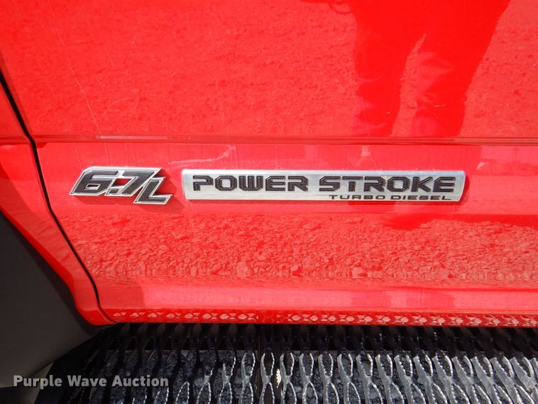 image for item IQ9769 2017 Ford F550 Super Duty XL  dump truck