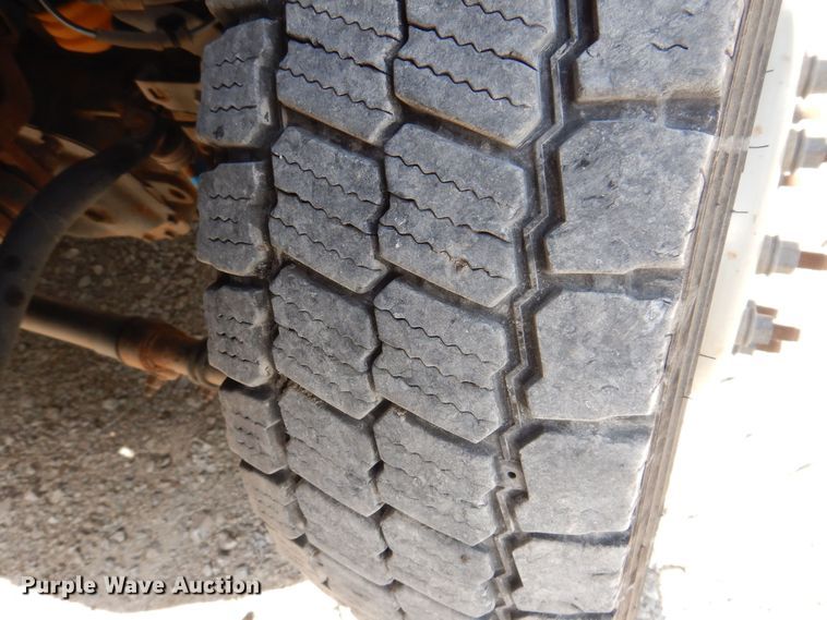 image for item IQ9769 2017 Ford F550 Super Duty XL  dump truck