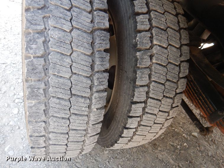 image for item IQ9769 2017 Ford F550 Super Duty XL  dump truck