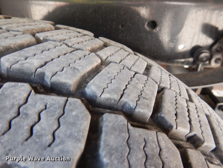 image for item IQ9769 2017 Ford F550 Super Duty XL  dump truck