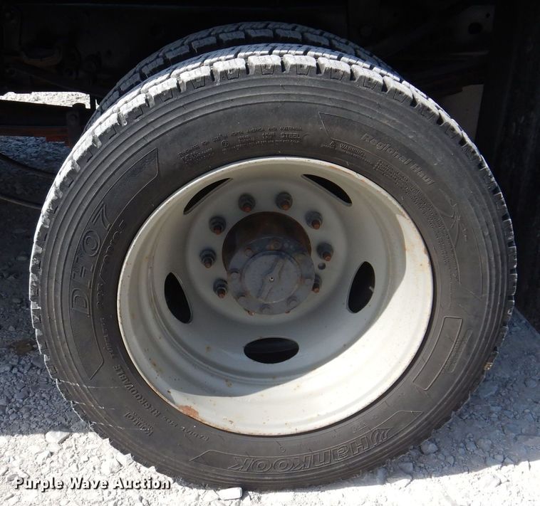 image for item IQ9769 2017 Ford F550 Super Duty XL  dump truck