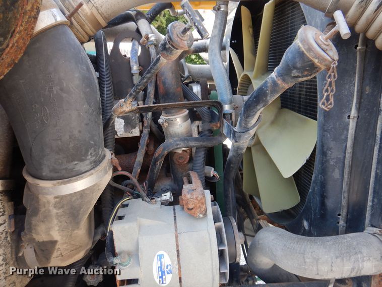 image for item IQ9771 1994 Ford LA9000  dump truck