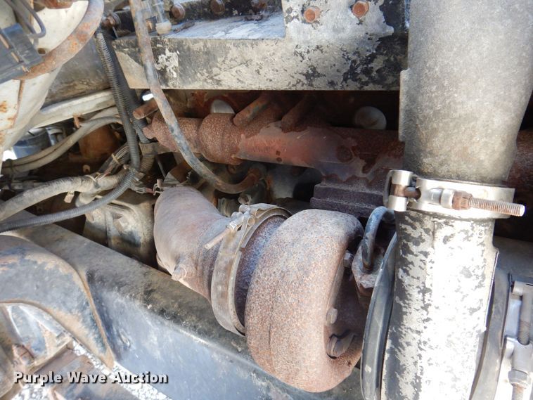 image for item IQ9771 1994 Ford LA9000  dump truck