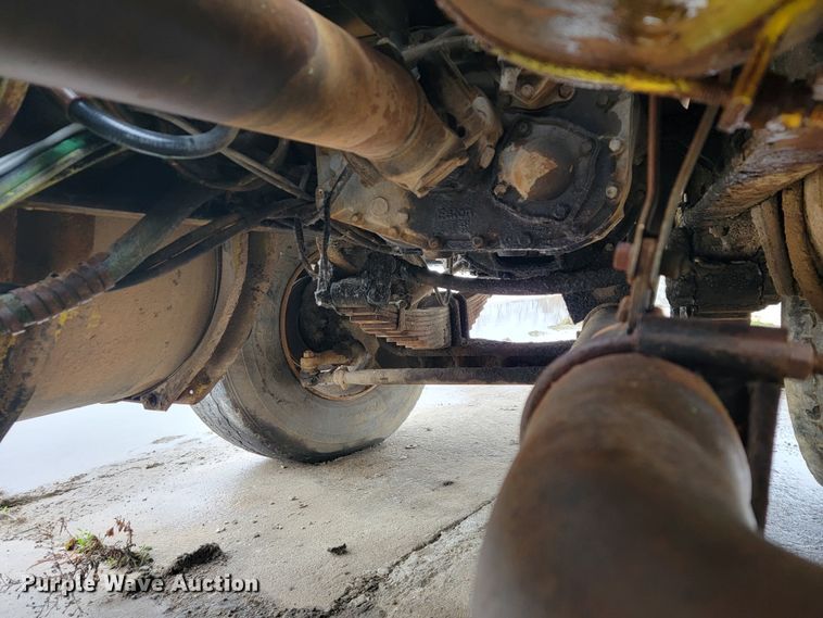 image for item JE9986 1985 International F5070  tow truck