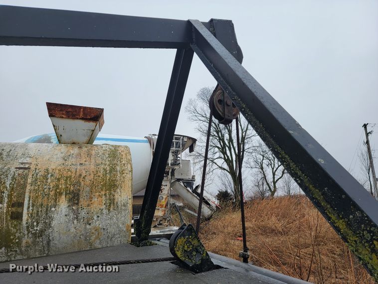 image for item JE9986 1985 International F5070  tow truck