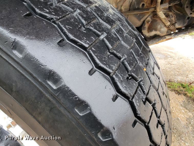 image for item JE9986 1985 International F5070  tow truck