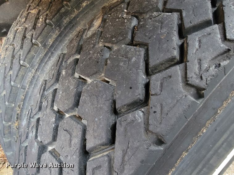 image for item JE9986 1985 International F5070  tow truck