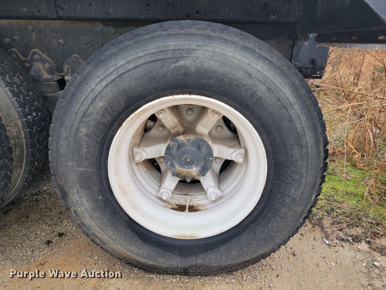 image for item JE9986 1985 International F5070  tow truck