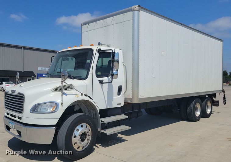 image for item JO9159 2007 Freightliner Business Class M2  side curtain box truck
