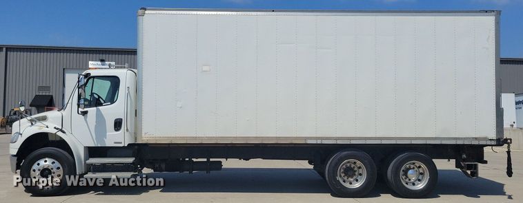 image for item JO9159 2007 Freightliner Business Class M2  side curtain box truck