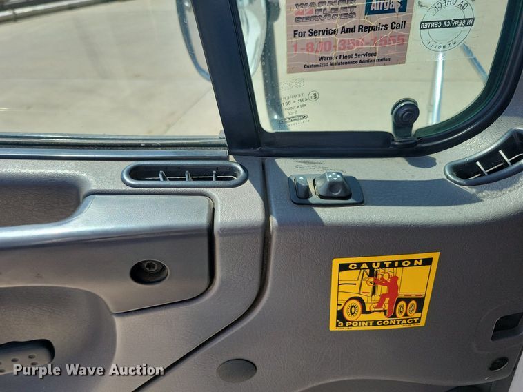 image for item JO9159 2007 Freightliner Business Class M2  side curtain box truck