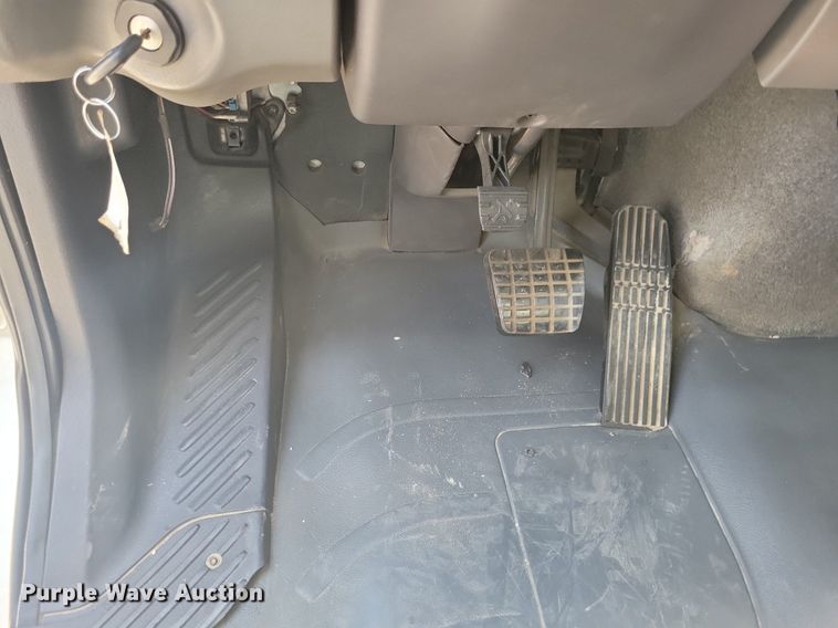 image for item JO9159 2007 Freightliner Business Class M2  side curtain box truck