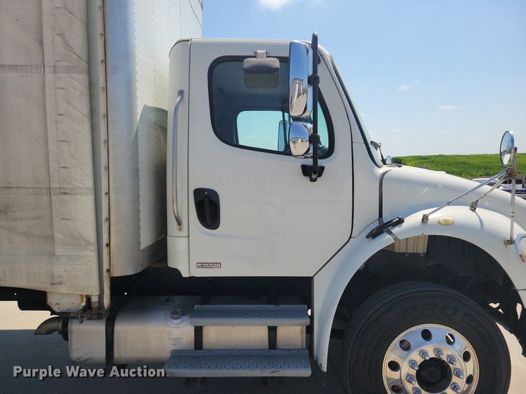 image for item JO9159 2007 Freightliner Business Class M2  side curtain box truck