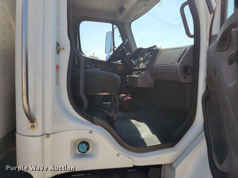 image for item JO9159 2007 Freightliner Business Class M2  side curtain box truck