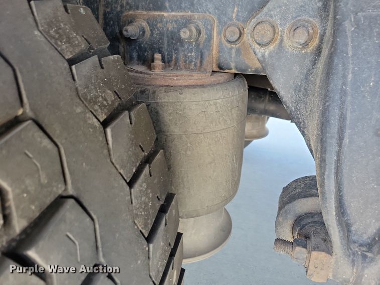 image for item JO9159 2007 Freightliner Business Class M2  side curtain box truck