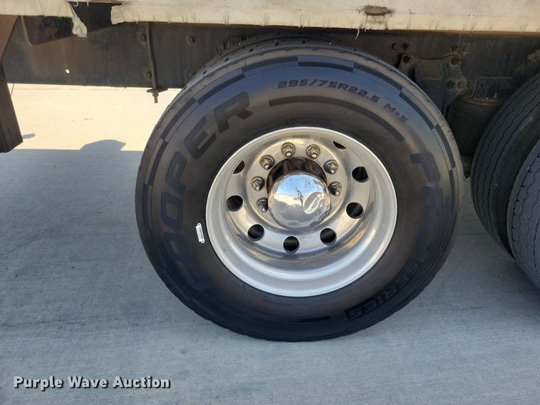 image for item JO9159 2007 Freightliner Business Class M2  side curtain box truck