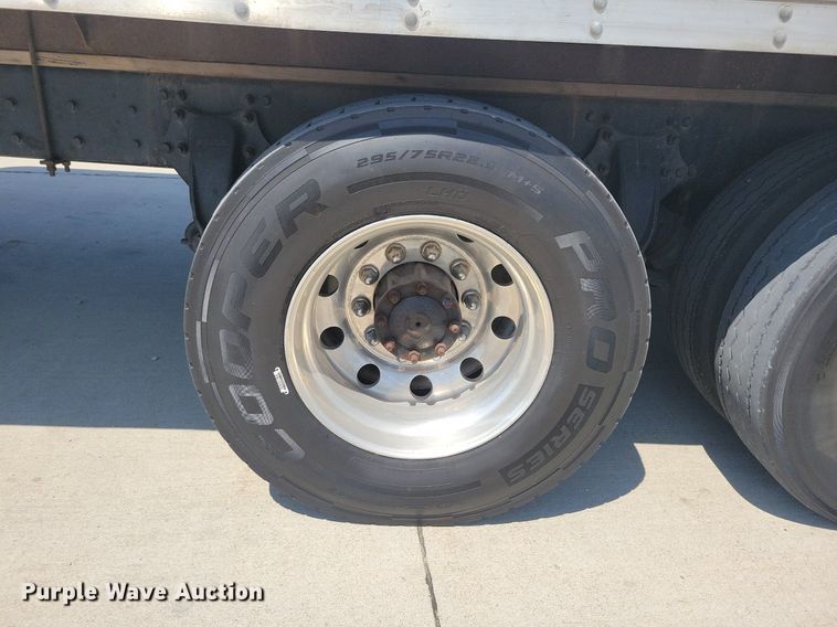 image for item JO9159 2007 Freightliner Business Class M2  side curtain box truck