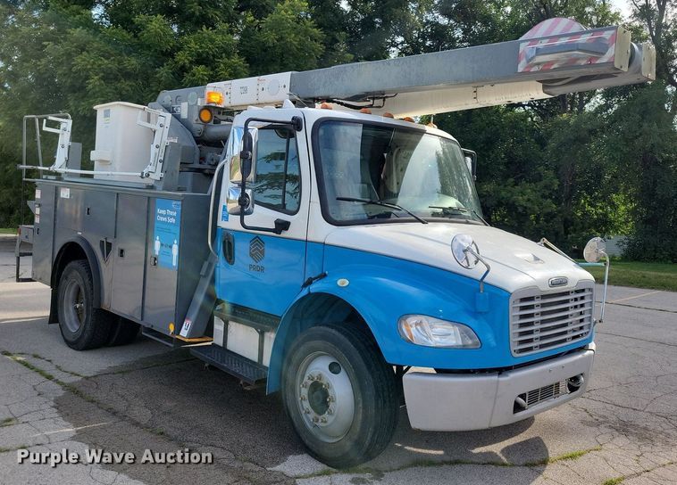 image for item JO9273 2010 Freightliner Business Class M2 106  bucket truck