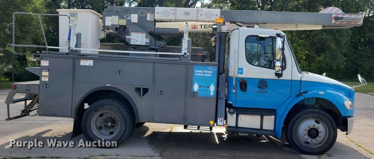 image for item JO9273 2010 Freightliner Business Class M2 106  bucket truck