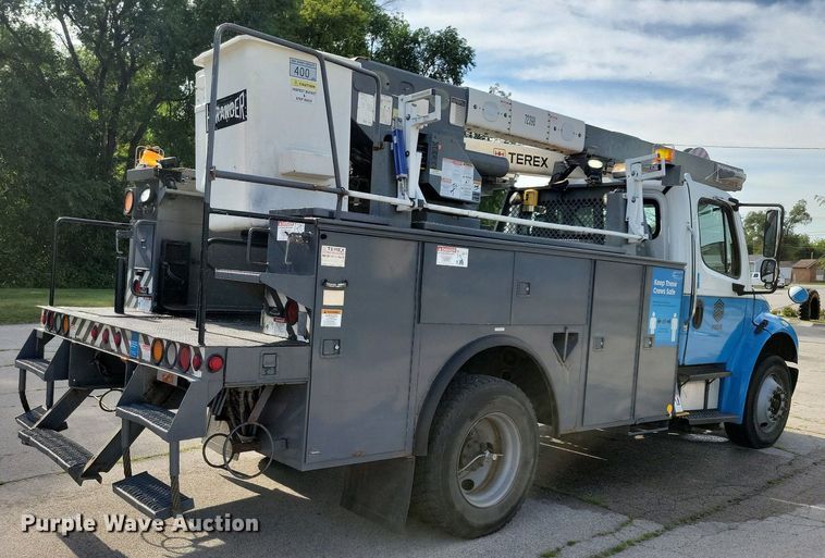 image for item JO9273 2010 Freightliner Business Class M2 106  bucket truck