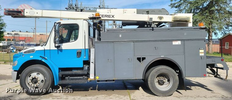 image for item JO9273 2010 Freightliner Business Class M2 106  bucket truck