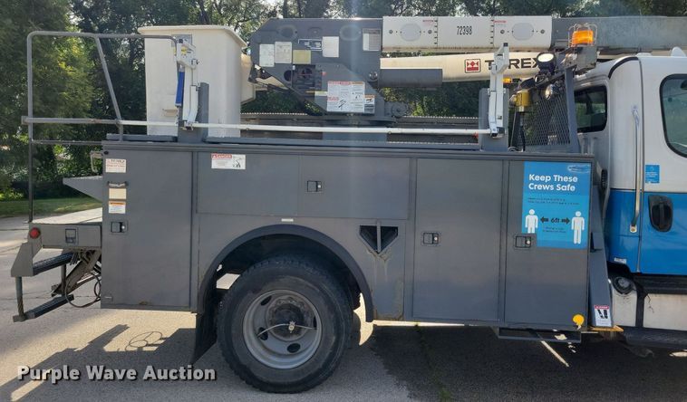 image for item JO9273 2010 Freightliner Business Class M2 106  bucket truck