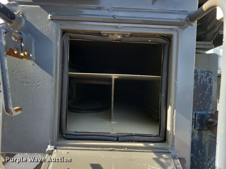 image for item JO9273 2010 Freightliner Business Class M2 106  bucket truck