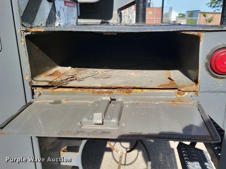 image for item JO9273 2010 Freightliner Business Class M2 106  bucket truck