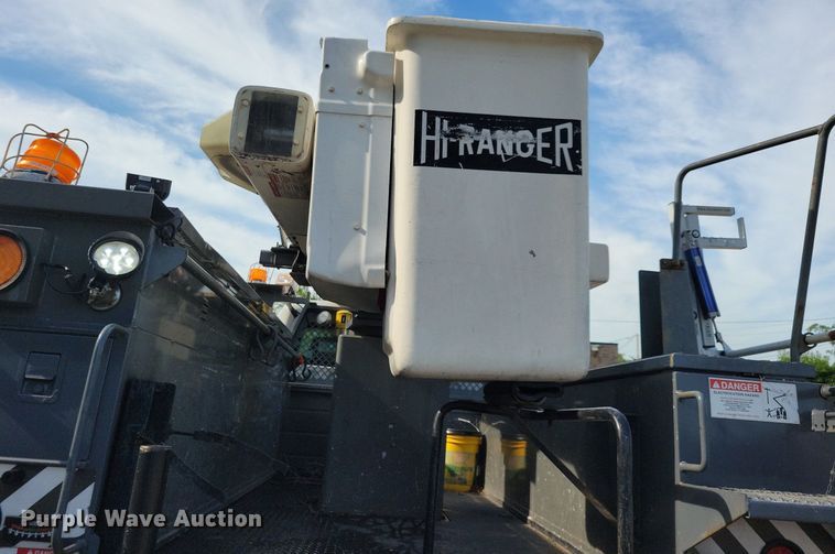 image for item JO9273 2010 Freightliner Business Class M2 106  bucket truck