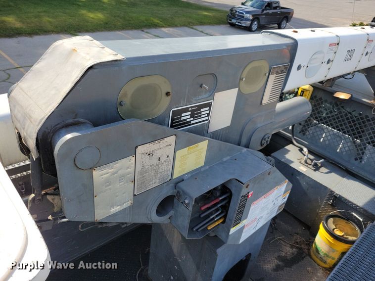 image for item JO9273 2010 Freightliner Business Class M2 106  bucket truck