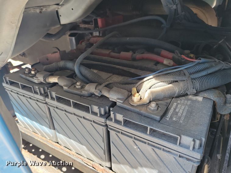 image for item JO9273 2010 Freightliner Business Class M2 106  bucket truck