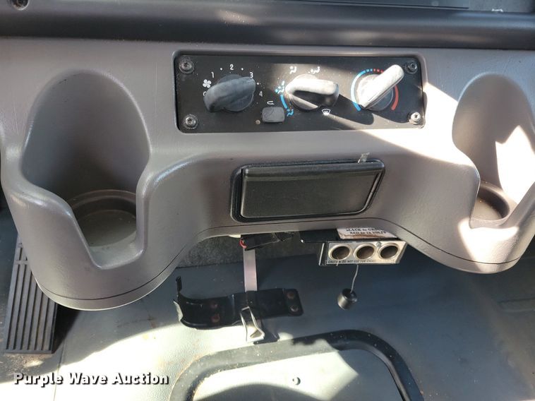 image for item JO9273 2010 Freightliner Business Class M2 106  bucket truck