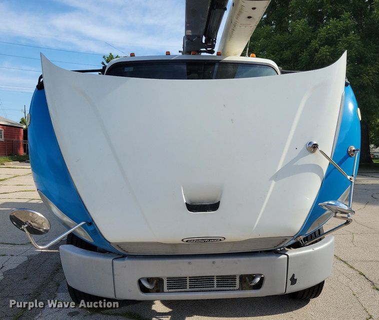 image for item JO9273 2010 Freightliner Business Class M2 106  bucket truck