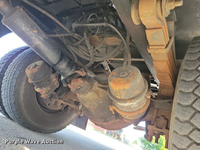 image for item JO9273 2010 Freightliner Business Class M2 106  bucket truck