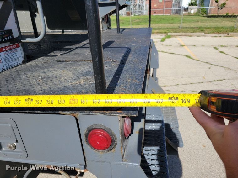 image for item JO9273 2010 Freightliner Business Class M2 106  bucket truck