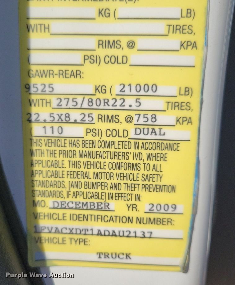 image for item JO9273 2010 Freightliner Business Class M2 106  bucket truck