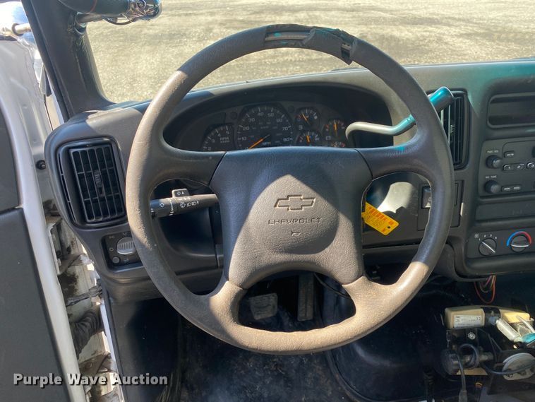 image for item KB9556 2006 Chevrolet C5500  utility / service truck