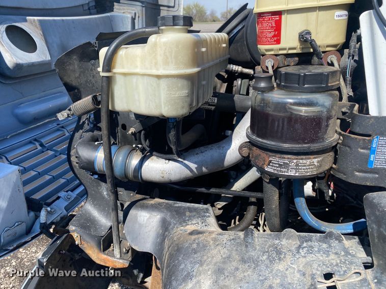 image for item KB9556 2006 Chevrolet C5500  utility / service truck