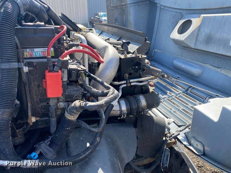 image for item KB9556 2006 Chevrolet C5500  utility / service truck