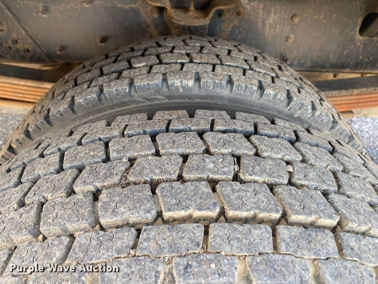 image for item KB9556 2006 Chevrolet C5500  utility / service truck