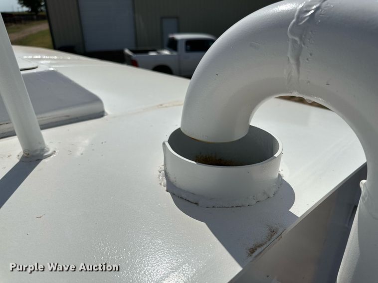 image for item KM9849 Water tank bed