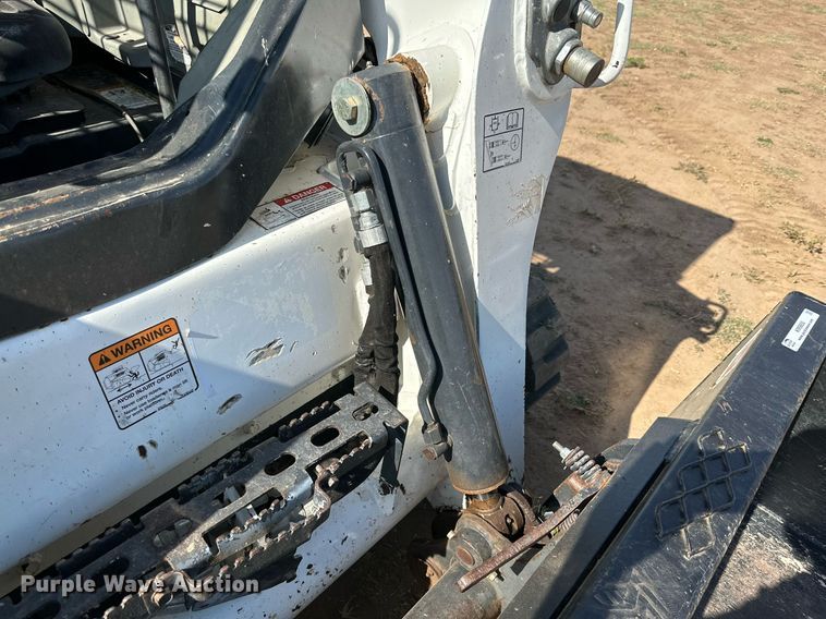 image for item KM9850 2014 Bobcat T750  tracked skid steer loader