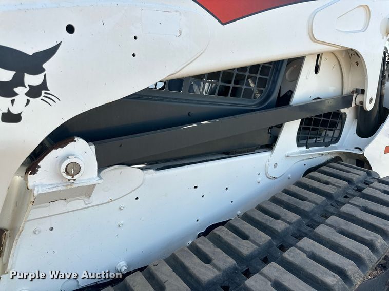 image for item KM9850 2014 Bobcat T750  tracked skid steer loader