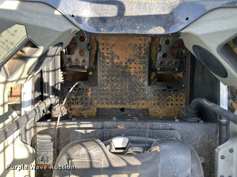 image for item KM9850 2014 Bobcat T750  tracked skid steer loader