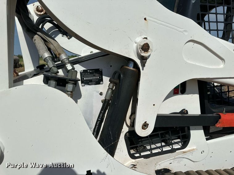image for item KM9850 2014 Bobcat T750  tracked skid steer loader