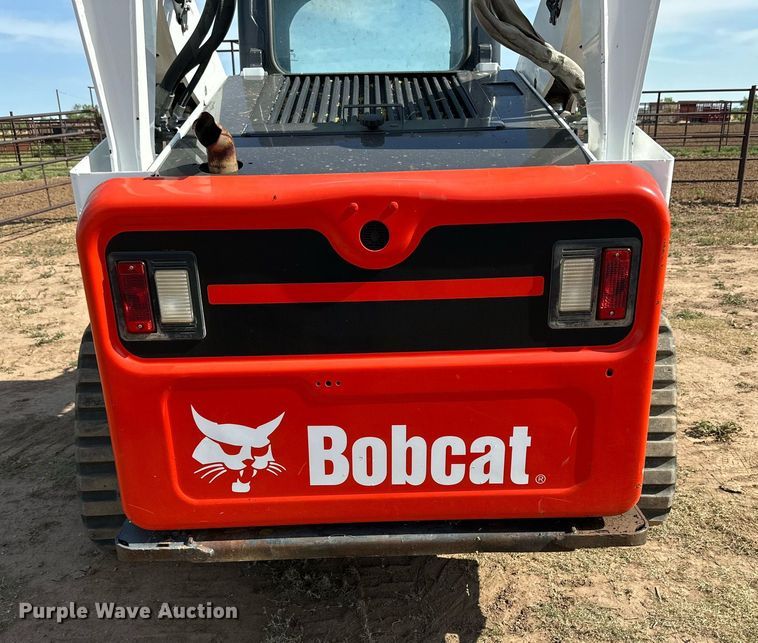 image for item KM9850 2014 Bobcat T750  tracked skid steer loader
