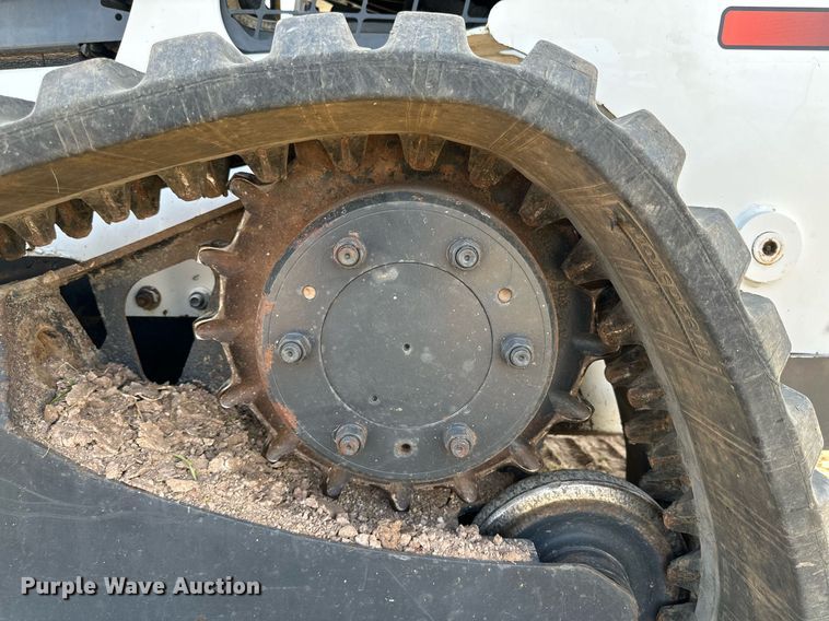 image for item KM9850 2014 Bobcat T750  tracked skid steer loader