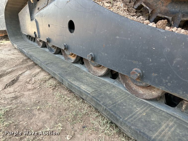 image for item KM9850 2014 Bobcat T750  tracked skid steer loader